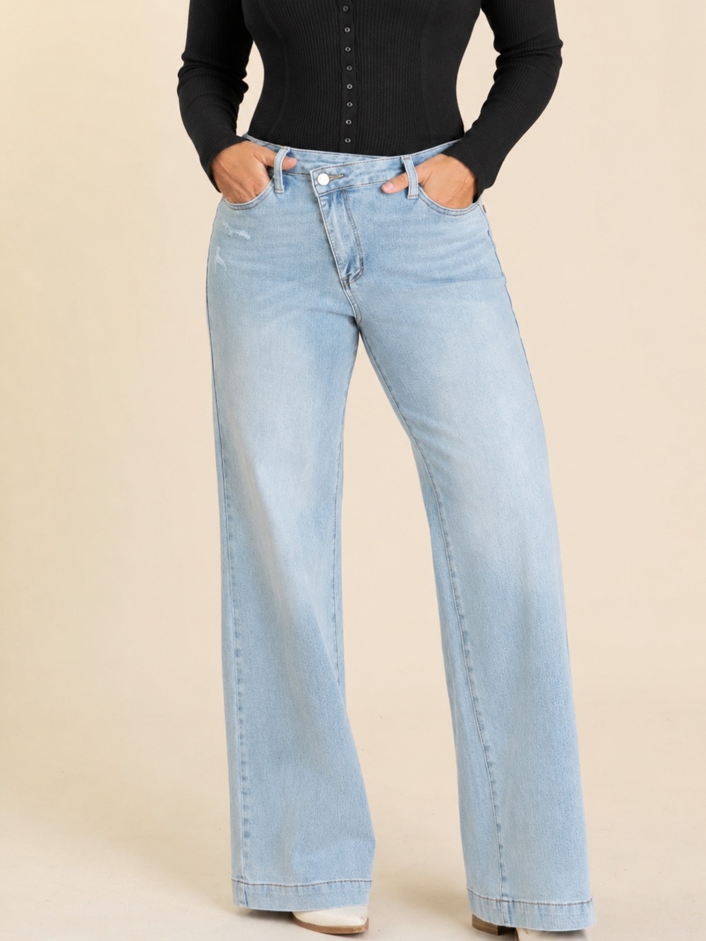Judy Blue Light Wash Wide-Leg Jeans